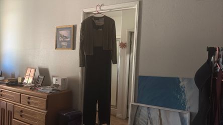 Pants suit