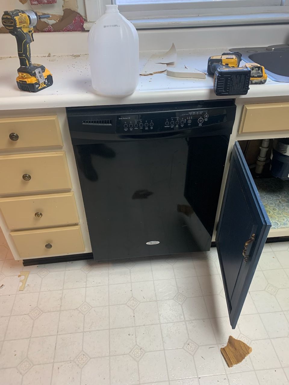 Whirlpool Dishwasher