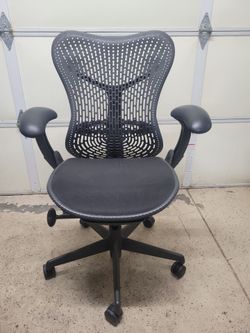 Herman Miller Mirra Ergonomic Computer Desk Task Office Chair