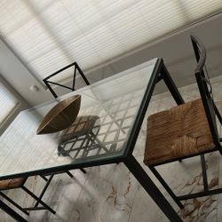Dinning Table 