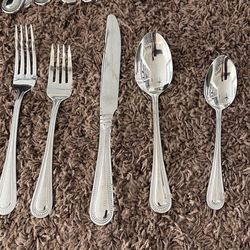 Stainless steel flatware