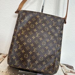 Louis Vuitton Musette Salsa GM Monogram Shoulder / Crossbody Bag 