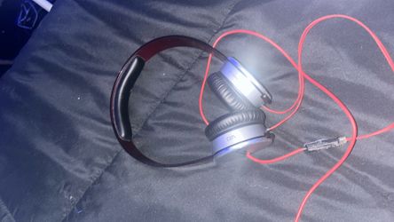 Mildy used headphones