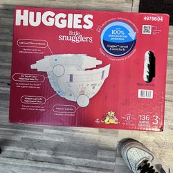 Huggies)