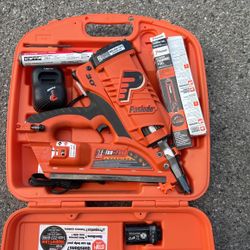 Paslode CF325Li 30 Degree Nailer