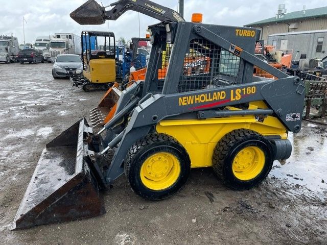 New Holland LS 160