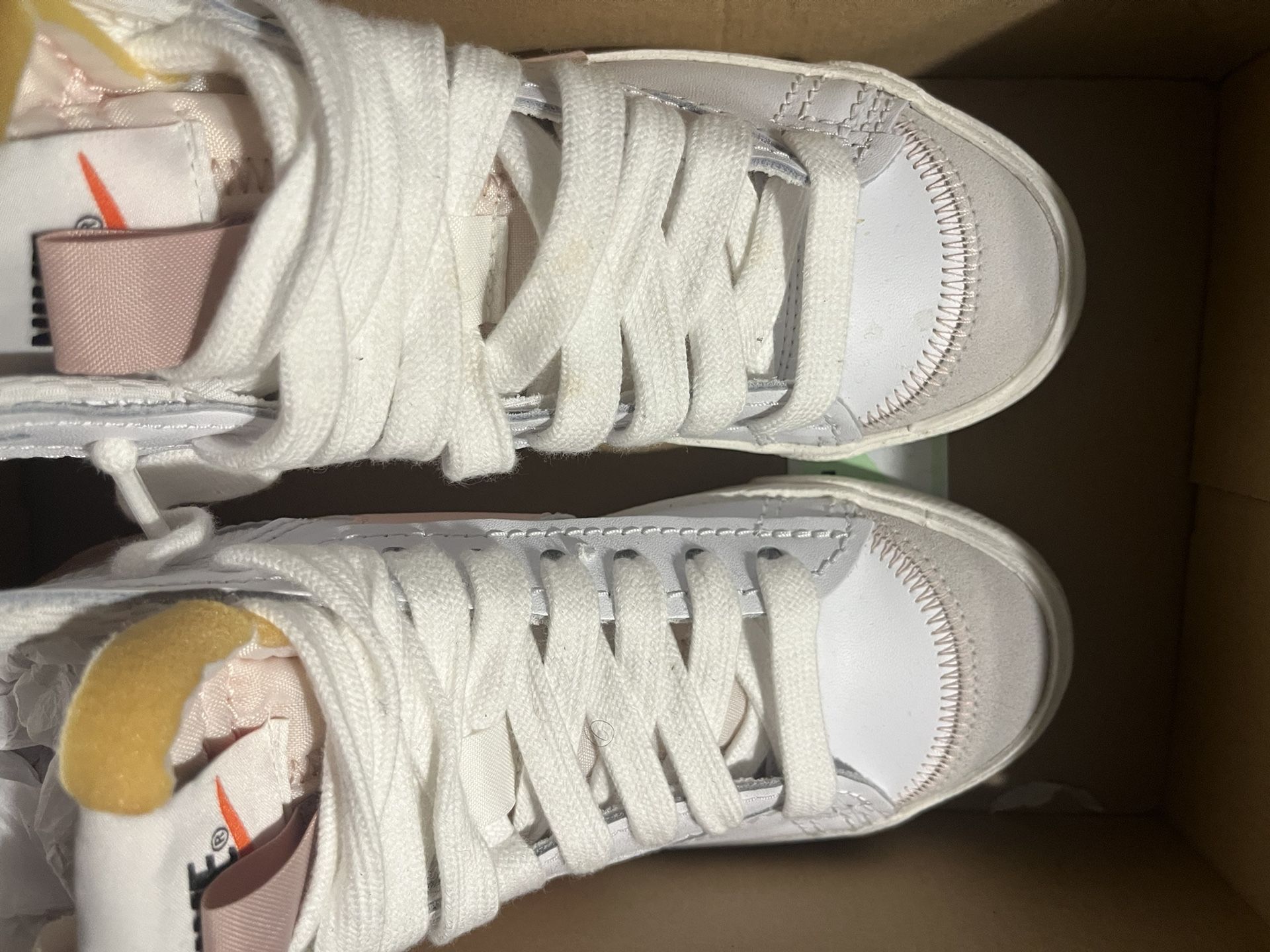 Woman Nike Shoe 