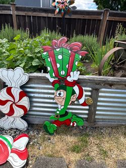 3 ft Wooden Christmas Elf