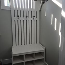 White Coat rack with shoe storage bench