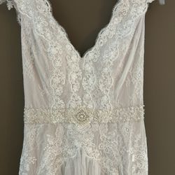Full Length Beautiful New Wedding Gown Boho Style 