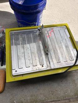 Tile wet Saw Ryobi and tile cutter