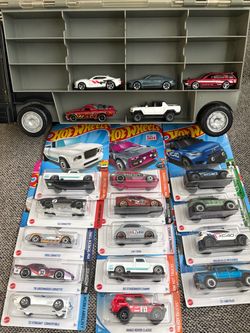 Hotwheels 28 redbox toy hauler