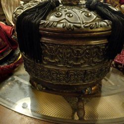 Beautiful Decorations Different Prices 