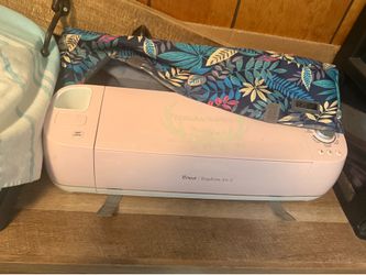 Cricut and accessories