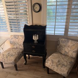 2 Chairs And Side Table 