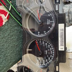 08 Chevy Silverado Cluster 