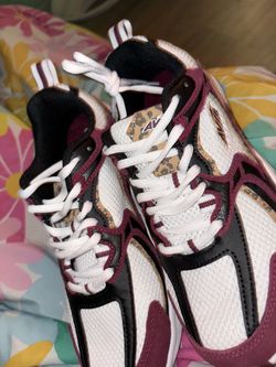 Workout shoes