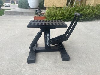 BikeMaster Adjustable Motorcycle Lift Stand