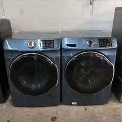 Samsung electric washer and dryer set in excellent condition