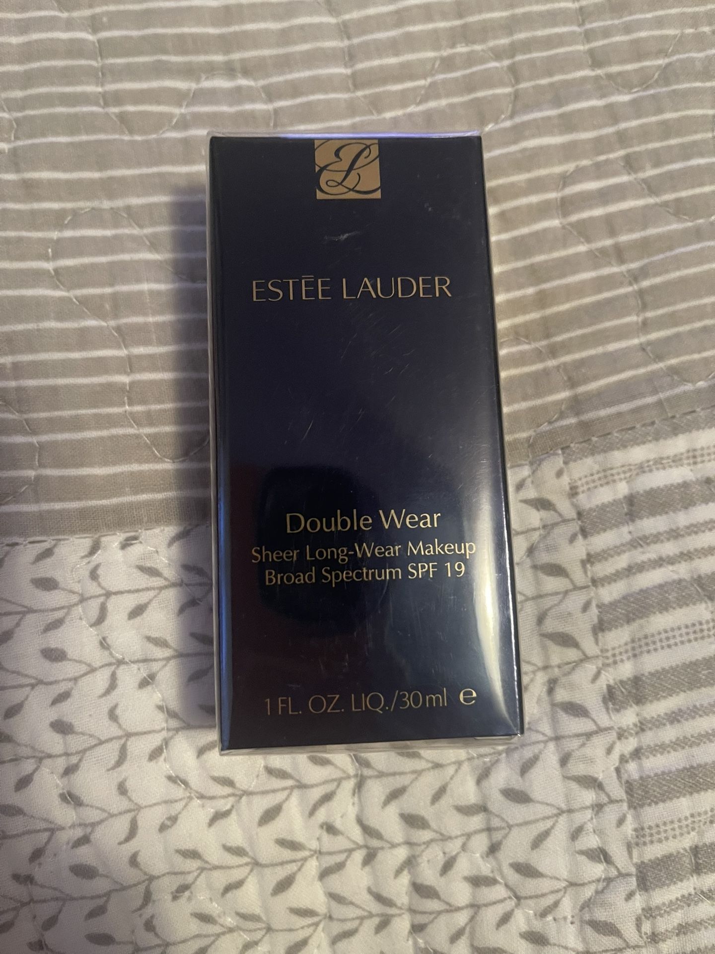 ESTEE LAUDER DOUBLE WEAR SPF 19