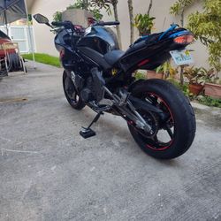 2011 Kawasaki  Ninja 650