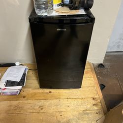 Mini Fridge - 32 Inches Talli