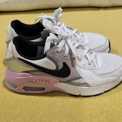  Nike Women's Air Max Size 6