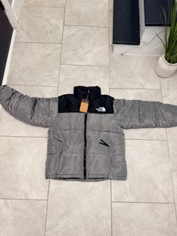 The North Face Black Puffer 700 Jacket with Tags