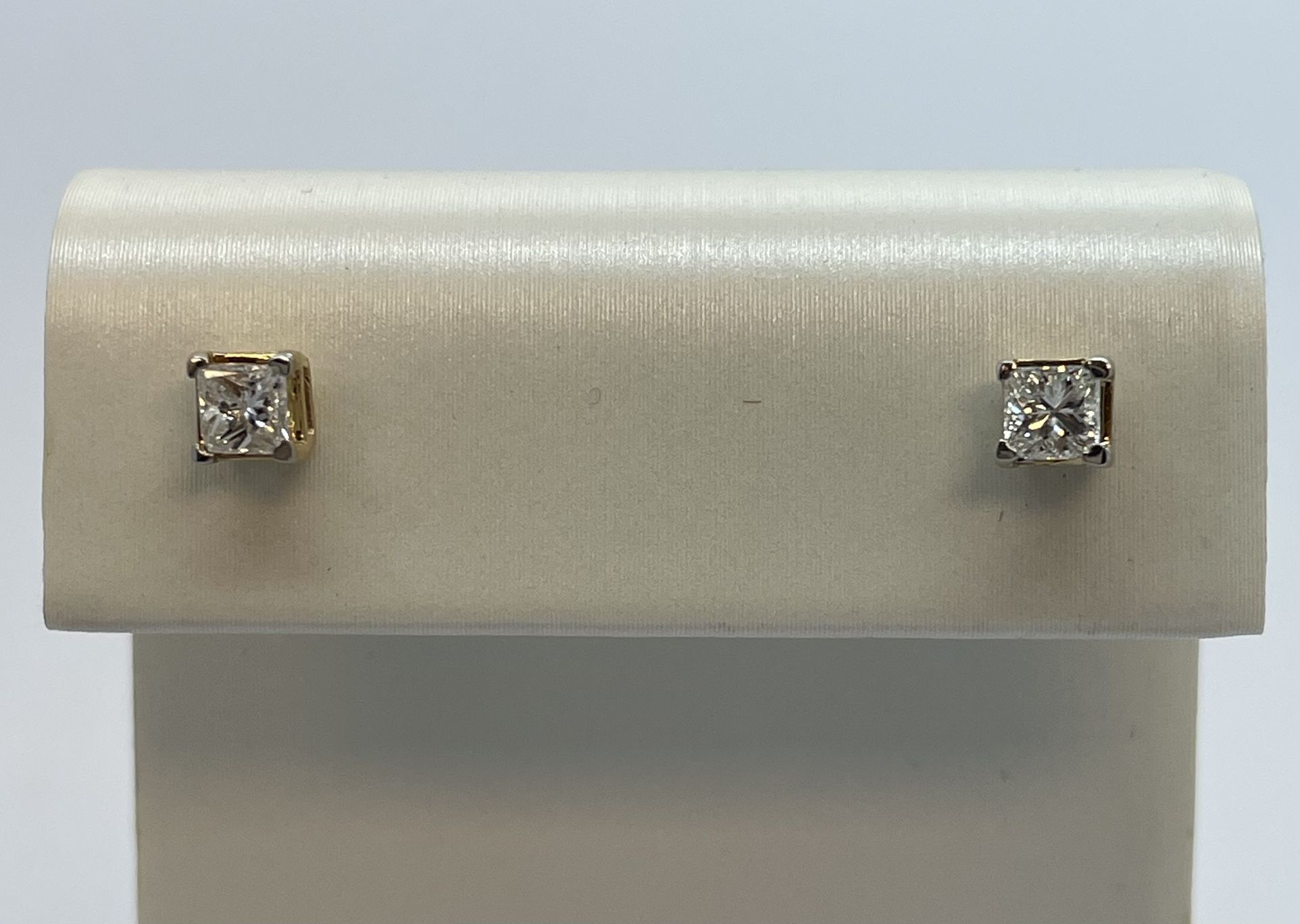 14K Princesses Cut Dia Earrings. New