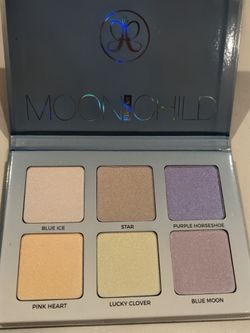 Eyeshadow palette