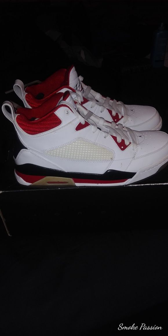 Jordan flight 9 size 9.5