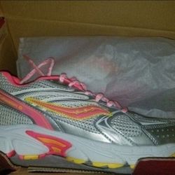Saucony Size 4m