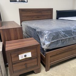 4pcs Queen Size Rustic Brown Bedroom Set 