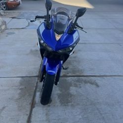 2015 Yamaha R3