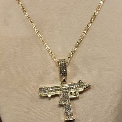 14K GOLD PLATED NECKLACE WITH PENDANT INCLUDED!!!