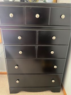 Queen Bedroom set — $600 negotiable