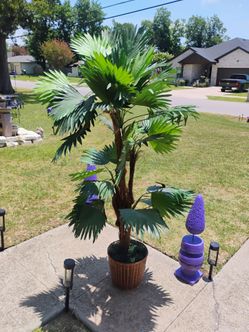 6' Artificial Tree in Basket