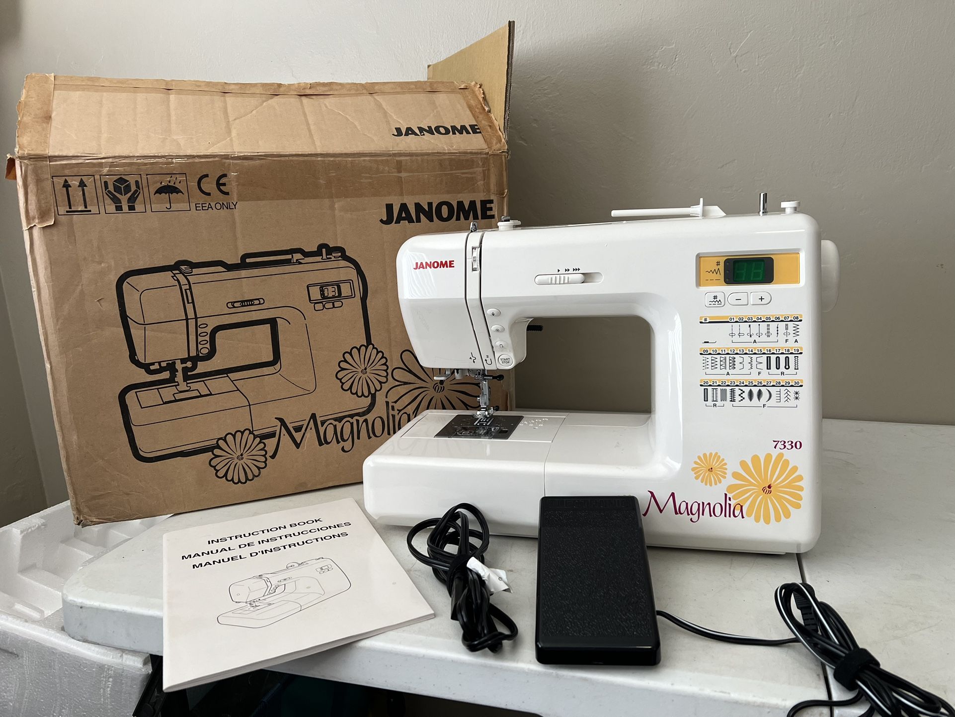 Janome Sewing Machine Magnolia 7330