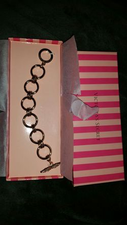 Victoria's Secret Bracelet new in box