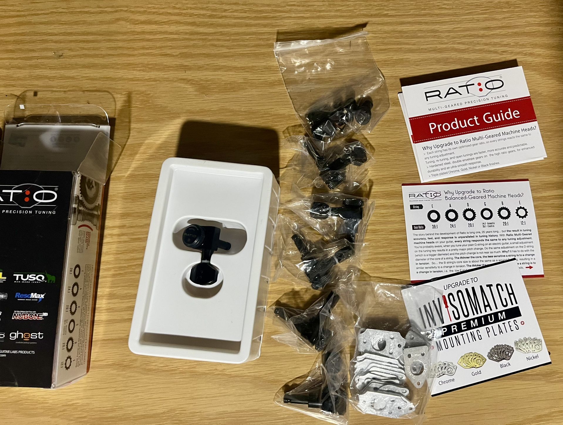 Graph Tech PRL-8721 Locking 6-In-Line Contemporary Mini Tuning Machines, Black
