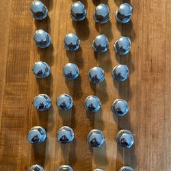 Lug Nuts OEM (32) Ram 2500