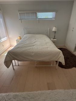 Queen size bed for sale