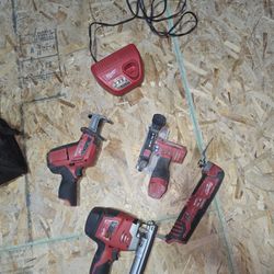 Milwaukee 12 Volt