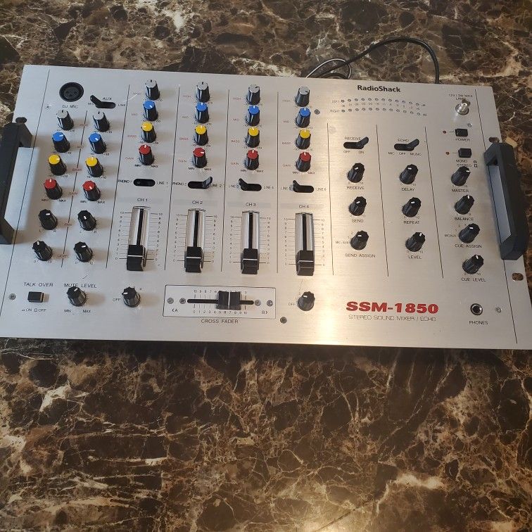 Radioshack SSM-1850 Stereo Sound Mixer/Echo