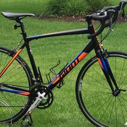 GIANT CONTEND 3 - ROAD BIKE - 2×8 - STI SHIFTERS - 53.34CM - ALUMINUM FRAME - LIGHT WEIGHT - TUNED