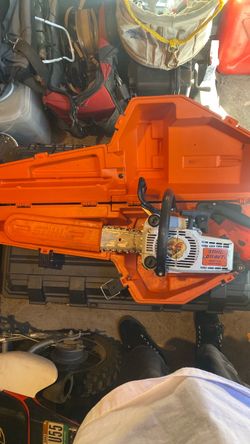 Stihl 011 AVT Chainsaw with Carrying Case