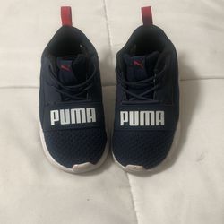 Boy Puma Shoes Size 6