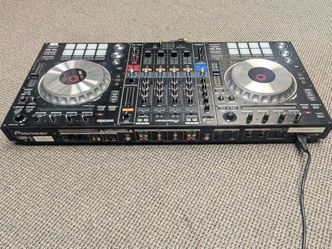 Pioneer DDJ-SZ 4-Channel DJ Controller