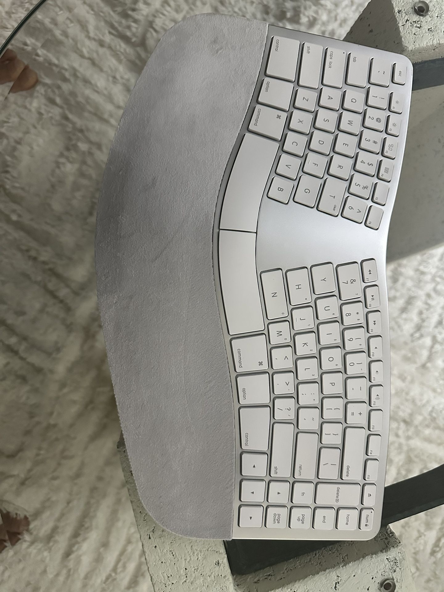 Matias Ergonomic Sculptured Keyboard