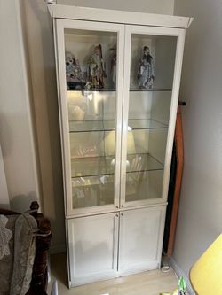 White Glass cabinet